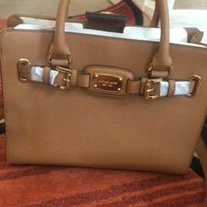 MK PURSE